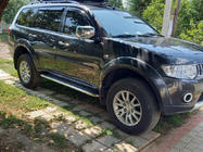 Mitsubishi Pajero Sport 2008–2015 Boční prahy Maydos V2 (2 ks, hliník ↗ nerez) fotografie 6