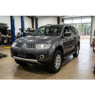 Boční nášlapy Allmond Black (2 ks, hliník) Mitsubishi Pajero Sport 2008–2015 fotografie 1
