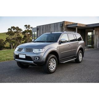 Boční nášlapy RedLine V1 (2 ks, hliník) Mitsubishi Pajero Sport 2008–2015 fotografie 1