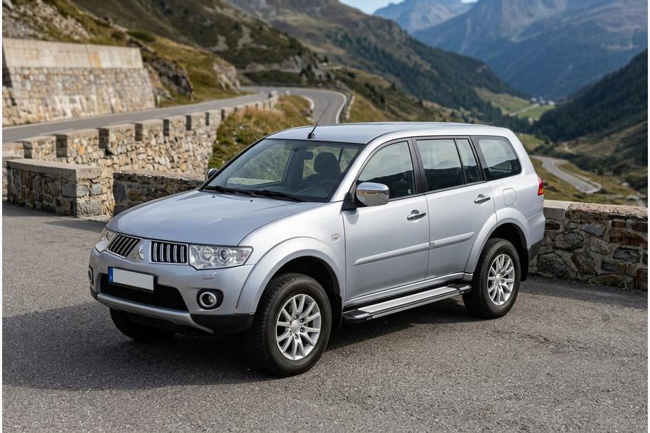 Mitsubishi Pajero Sport 2008–2015 Boční nášlapy Rainbow (2 ks, hliník) Image