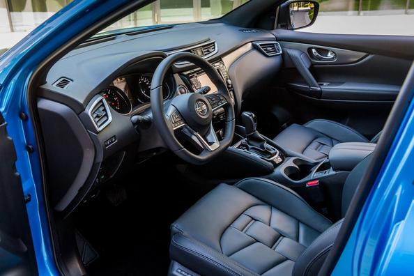 Recenze modernizovaného crossoveru Nissan Qashqai 2. generace Fotografie 4