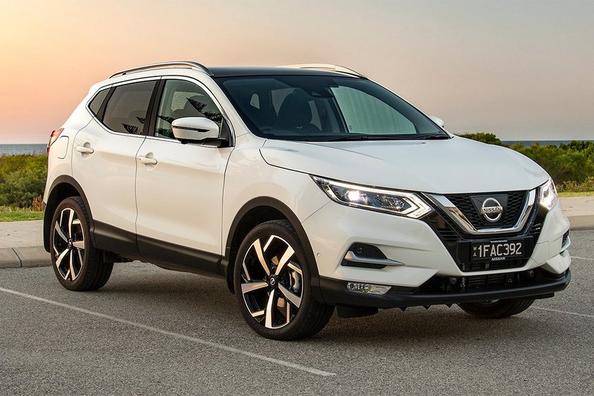 Recenze modernizovaného crossoveru Nissan Qashqai 2. generace Fotografie 2