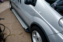 Renault Trafic 2001–2015 Boční nášlapy typ X5 (2 ks, hliník) fotografie 5
