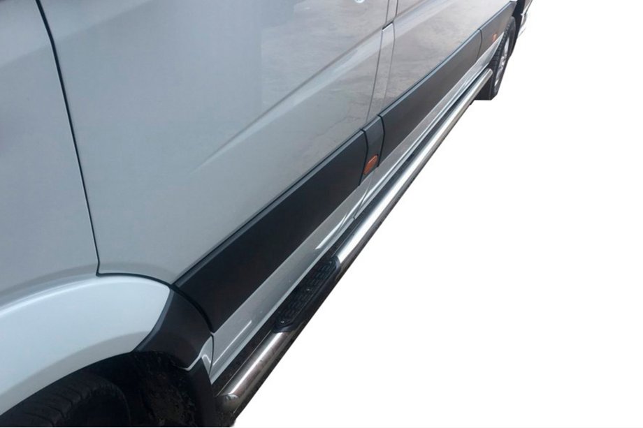 Mercedes Sprinter W907/W910 2018– Boční nášlapy – nerezové trubky (2 ks) d60, střední rozvor – přední náhon Fotografie 2