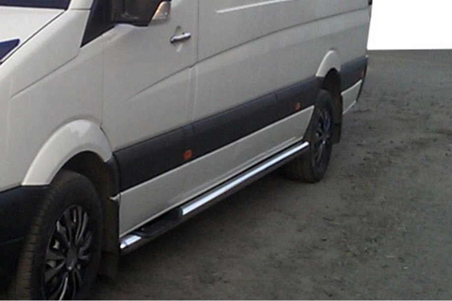 Mercedes Sprinter W907/W910 2018– Boční nášlapy – nerezové trubky (2 ks) Image