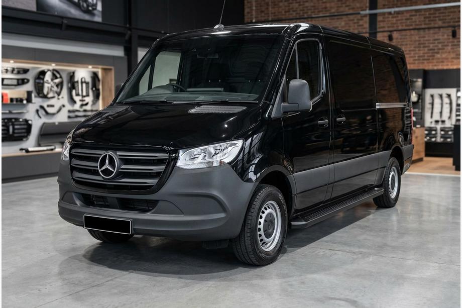 Mercedes Sprinter W907/W910 2018– Boční nášlapy Allmond Black (2 ks, hliník) Image