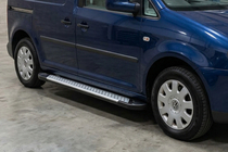 Volkswagen Caddy 2010–2015 Boční nášlapy typ X5 (2 ks, hliník) Maxi (dlouhý rozvor) fotografie 1