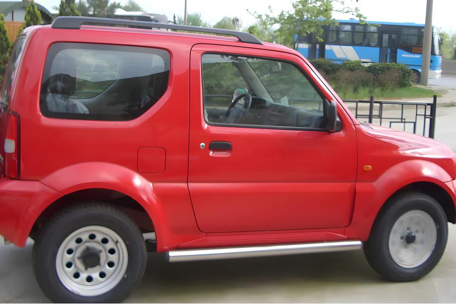 Suzuki Jimny 1998–2018 Boční nerezové trubky (2 ks) Fotografie 1