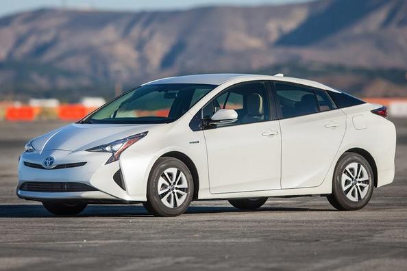 Čtvrtá generace hybridního hatchbacku Toyota Prius