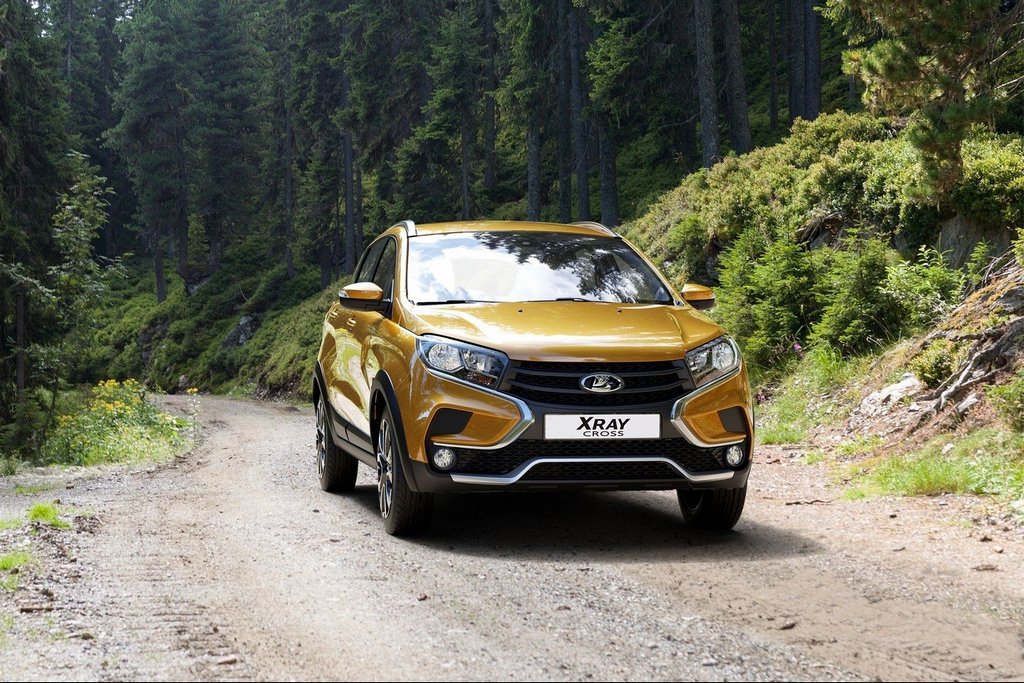 Test zvýšeně průchodného hatchbacku Lada XRAY Cross