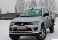 Mitsubishi L200 2006–2015 Přední ochranný rám ST014 (nerez) Ø60/60 fotografie 2