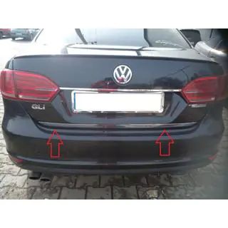 Nerezová lišta hrany víka kufru