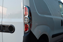 Opel Combo 2012–2018 Chromový rámeček zadních světel (2012-2015, 2 ks, plast) fotografie 1
