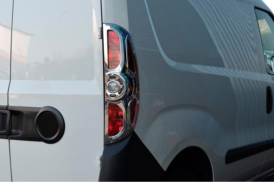 Opel Combo 2012–2018 Chromový rámeček zadních světel (2012-2015, 2 ks, plast) Image