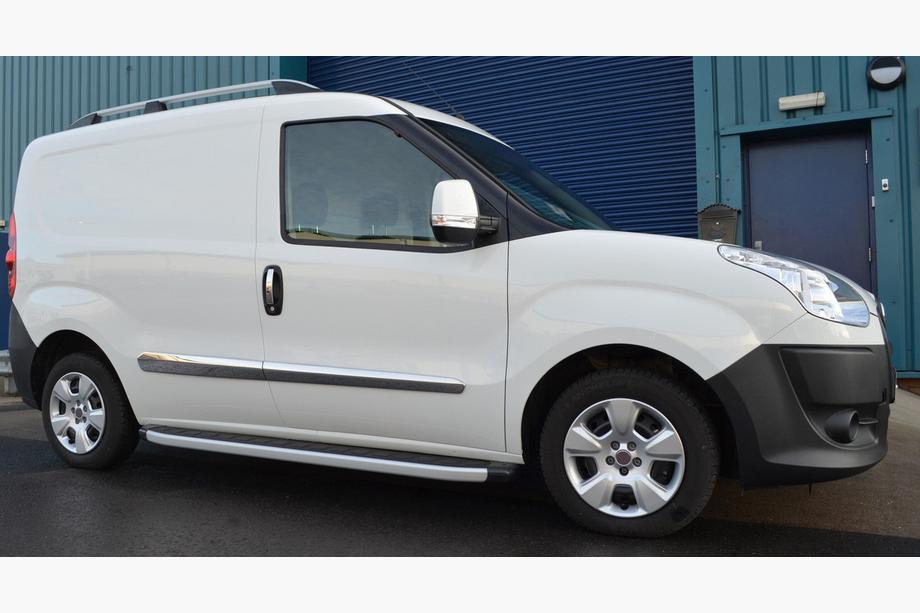 Opel Combo 2012–2018 Nerezové lišty na dveře (4 ks) OmsaLine – italská nerezová ocel Image