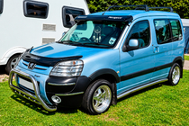Peugeot Partner 1996–2008 Přední ochranný rám (bullbar) WT004 (nerez) fotografie 1