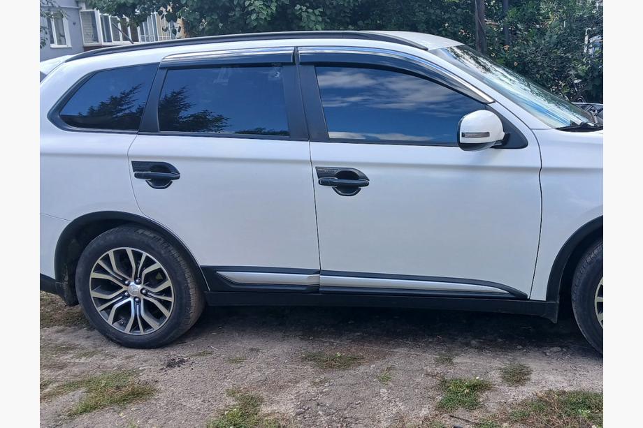 Mitsubishi Outlander 2012–2021 Střešní podélníky (2 ks) Šedá Image