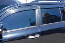 Toyota Land Cruiser 200 2007–2021 Okenní deflektory 11 cm (4 ks, HIC) fotografie 3
