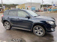 Toyota Rav 4 2006–2013 Střešní ližiny Skyport (černé) Krátký rozvor fotografie 2