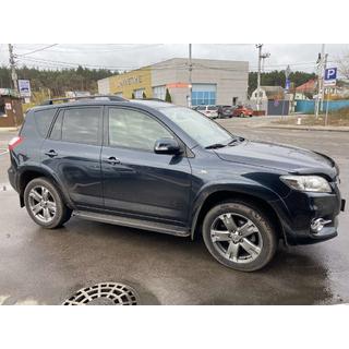 Střešní ližiny Skyport (černé) Toyota Rav 4 2006–2013 fotografie 2