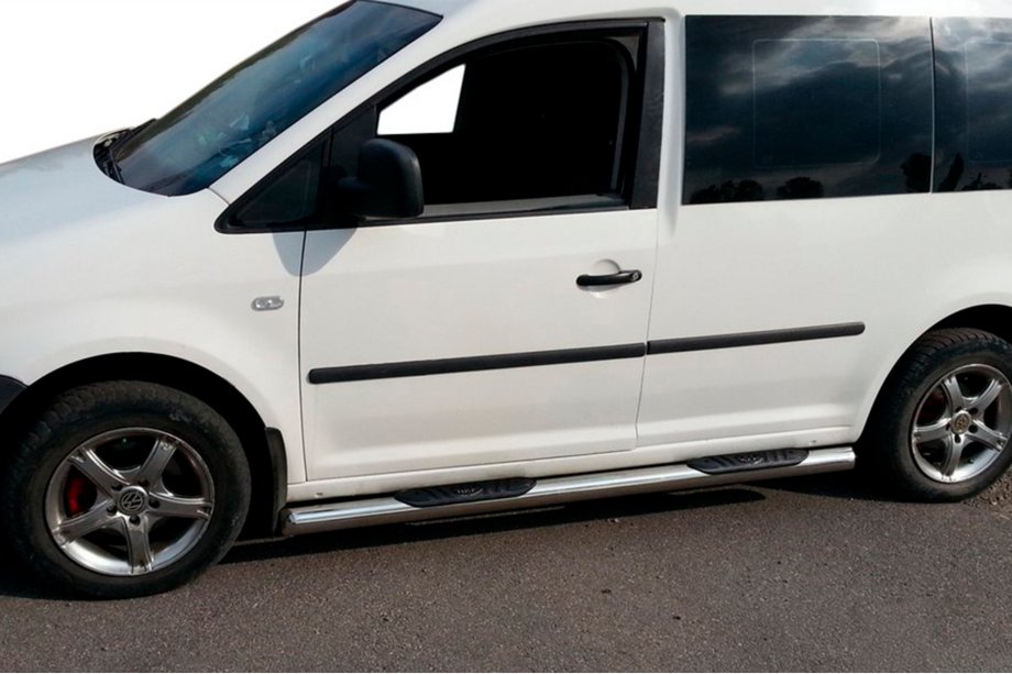 Volkswagen Caddy 2015–2020 Boční nerezové trubky BB002 (2 ks) 70 mm, standardní rozvor Fotografie 3