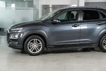 Hyundai Kona 2017–2023 Boční nášlapy Allmond Black (2 ks, hliník) fotografie 1