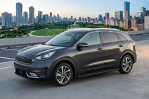 Kia Niro 2016–2021 Boční nášlapy Allmond Black (2 ks, hliník) fotografie 1