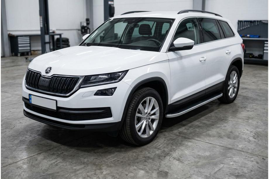 Skoda Kodiaq 2016–2023 Boční prahy Tayga Grey (2 ks, hliník) Image