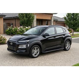 Boční nášlapy Bosphore Black (2 ks, hliník) Hyundai Kona 2017–2023 fotografie 1