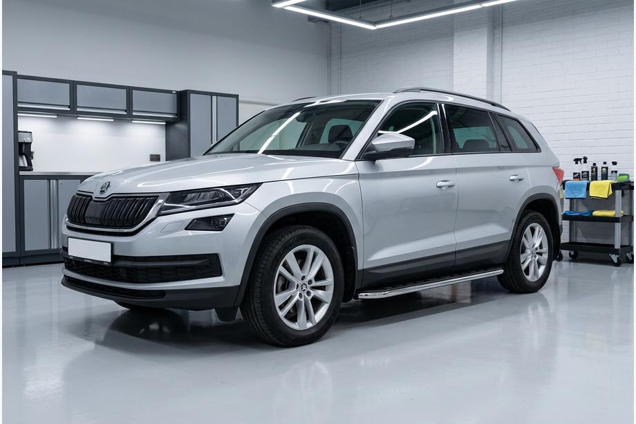 Skoda Kodiaq 2016–2023 Boční nášlapy Maydos V1 (2 ks, hliník) Fotografie 1