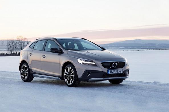 Přehled off-roadové verze hatchbacku Volvo V40 Cross Country