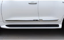 Toyota Land Cruiser 200 2007–2021 Sada dveřních lišt (2016-2021) fotografie 6