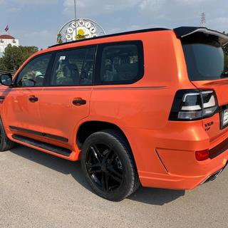 Sada bodykitu 2016↗ (Jaos-style) Toyota Land Cruiser 200 2007–2021 fotografie 2
