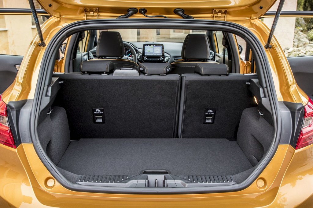 Recenze crossoverové verze hatchbacku Ford Fiesta Active