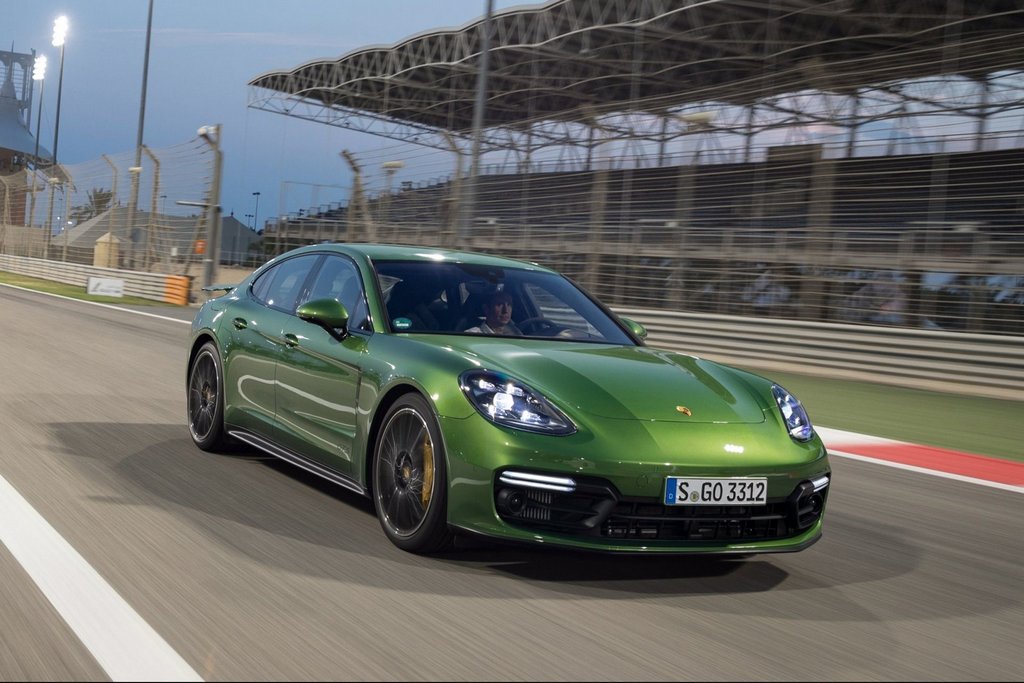 Recenze druhé generace Porsche Panamera