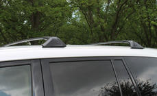 Toyota Land Cruiser 200 2007–2021 Příčníky na integrované střešní ližiny Lexus (2 ks) fotografie 2