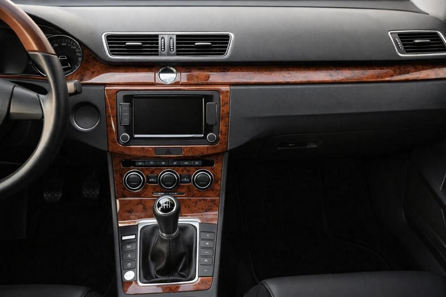 Volkswagen Passat B7 2012–2015 Kryty palubní desky Image