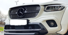 Mercedes X-Class 2017–2020 Přední maska Diamond fotografie 3