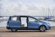 Modernizovaný minivan Volkswagen Sharan druhé generace fotografie 1