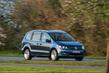 Modernizovaný minivan Volkswagen Sharan druhé generace fotografie 2
