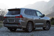 Recenze modernizovaného SUV Lexus LX fotografie 4