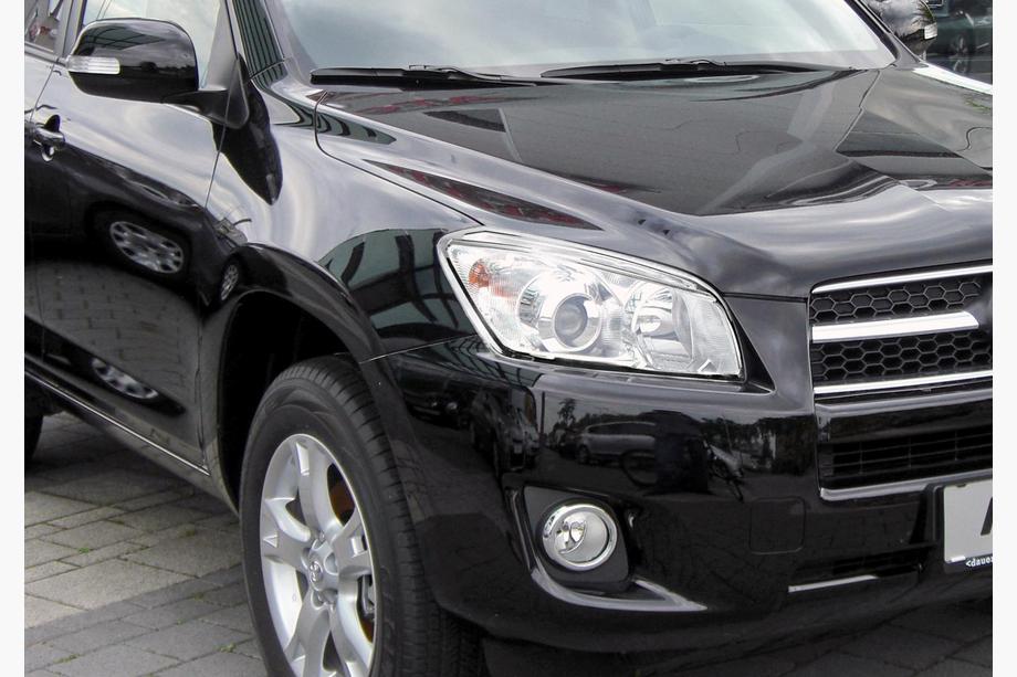Toyota Rav 4 2006–2013 Chromové kryty světlometů 2009-2010 (2 ks, plast) Fotografie 1