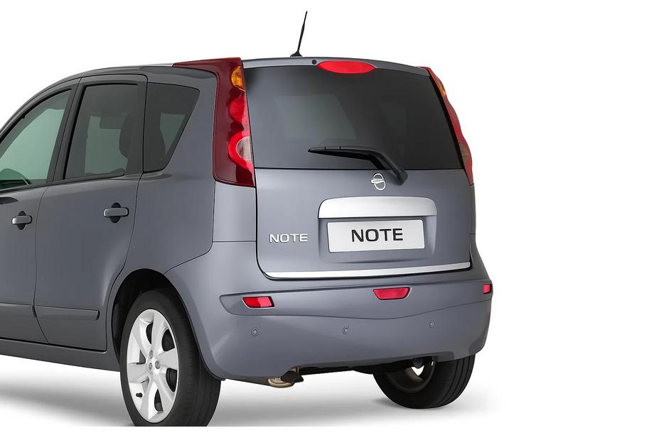 Nissan Note 2004–2012 Nerezová lišta na hranu víka kufru Fotografie 3