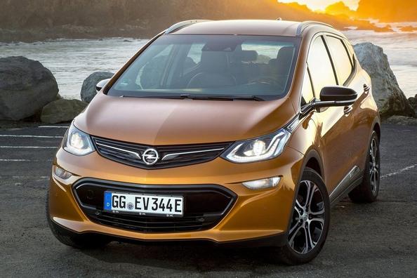 Elektrický hatchback Opel Ampera-e