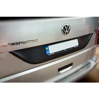 Plastová lišta na víko kufru Volkswagen T6 2015–2024 fotografie 1