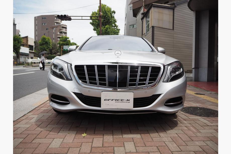 Mercedes S-Class W222 2013–2022 Maska chladiče GT Panamericana (výstavní kus) Image