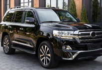Toyota Land Cruiser 200 2007–2021 Sada body kitu 2016-2021 (Executive 2016) Černá barva fotografie 9