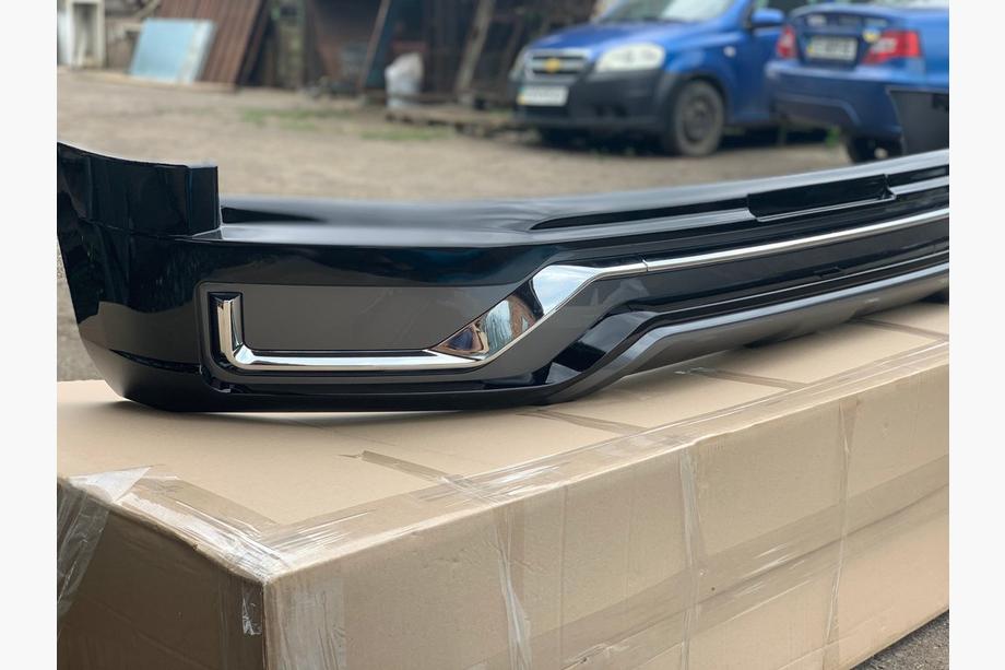 Toyota Land Cruiser 200 2007–2021 Sada bodykitu 2016↗ (Modelista V3) Bílá barva Fotografie 7