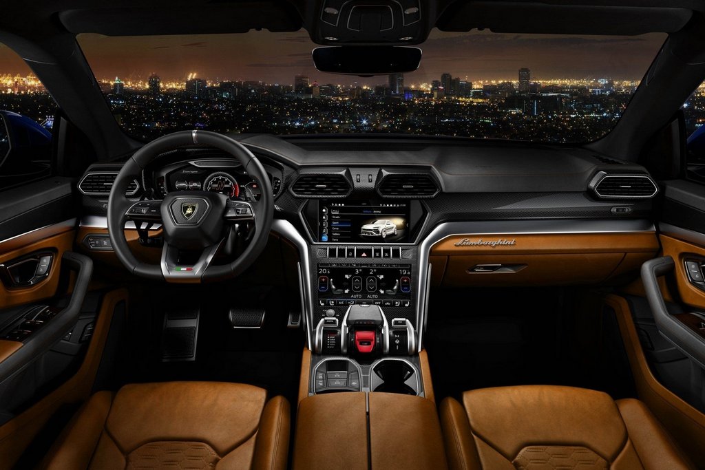 Recenze crossoveru Lamborghini Urus