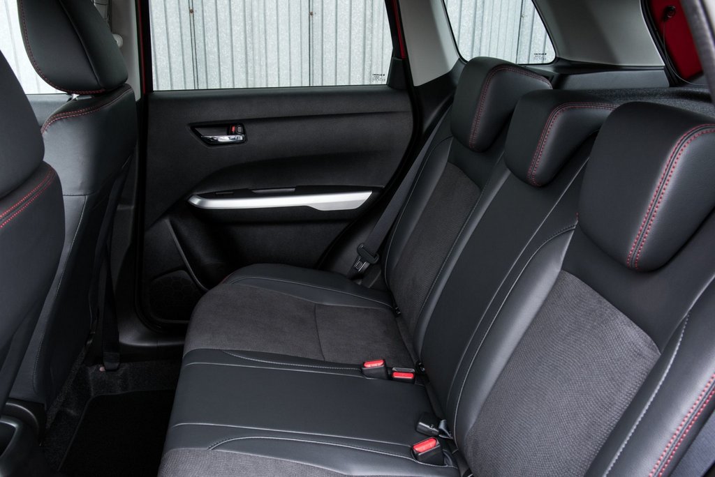 Recenze kompaktního crossoveru Suzuki Vitara S